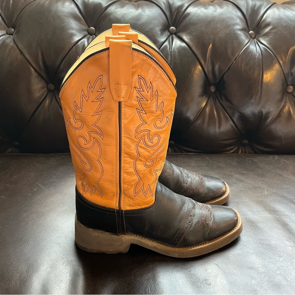 Old West Women’s cowboy boots size 6.5